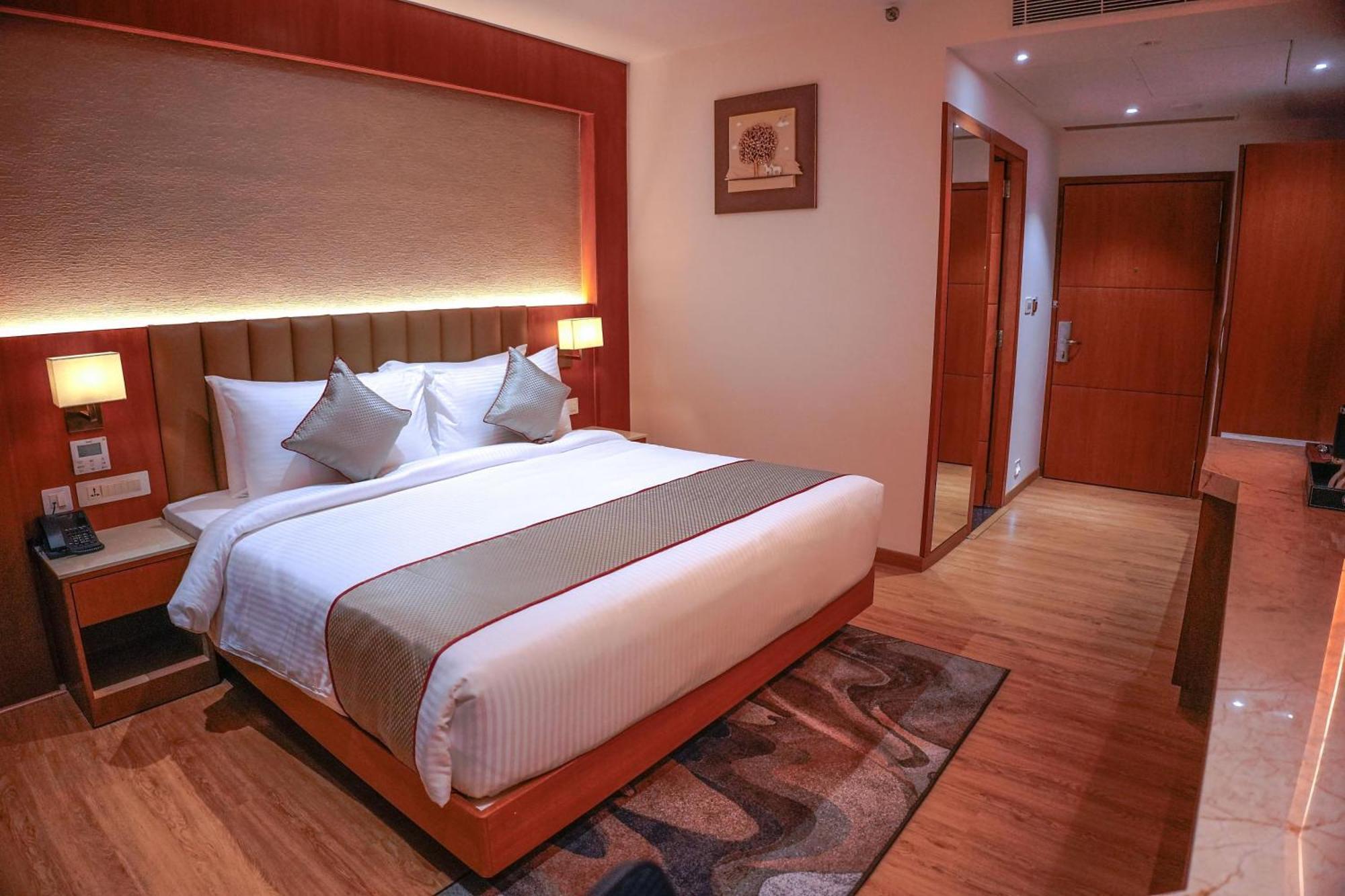 Hotel Crystal Inn Plaza Delhi Airport Нью-Делі Екстер'єр фото