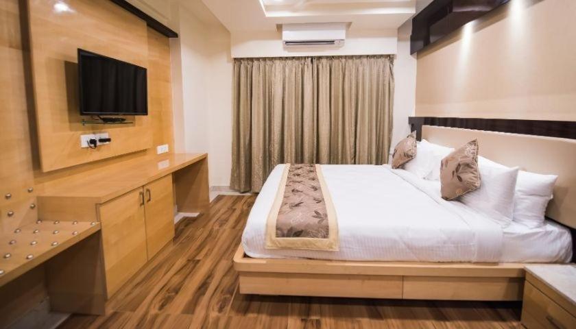 Hotel Crystal Inn Plaza Delhi Airport Нью-Делі Екстер'єр фото